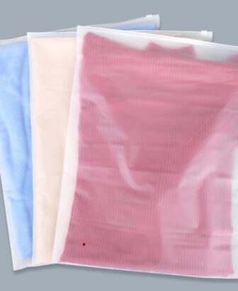 Svaldo Clothing Bags, 25 Count 16x20 inch Extra Large Frosted Zipper Plastic Bags for Clothes, Sweater Dress, Jeans, Jacket, T Shirt Packaging Shipping, 3 Mil, with Vent Holes